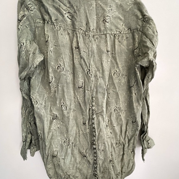 Women’s Rvca Long Sleeve Button Down - Picture 3 of 3